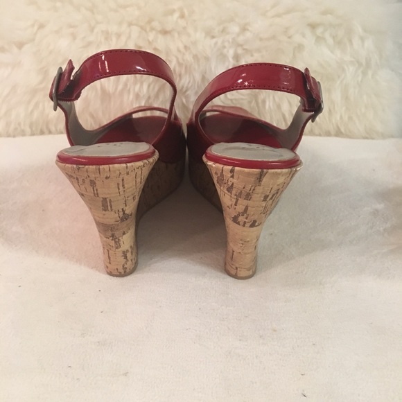 Red Patent Leather Wedge Open Toe Sandals SZ 7.5 - Picture 4 of 5